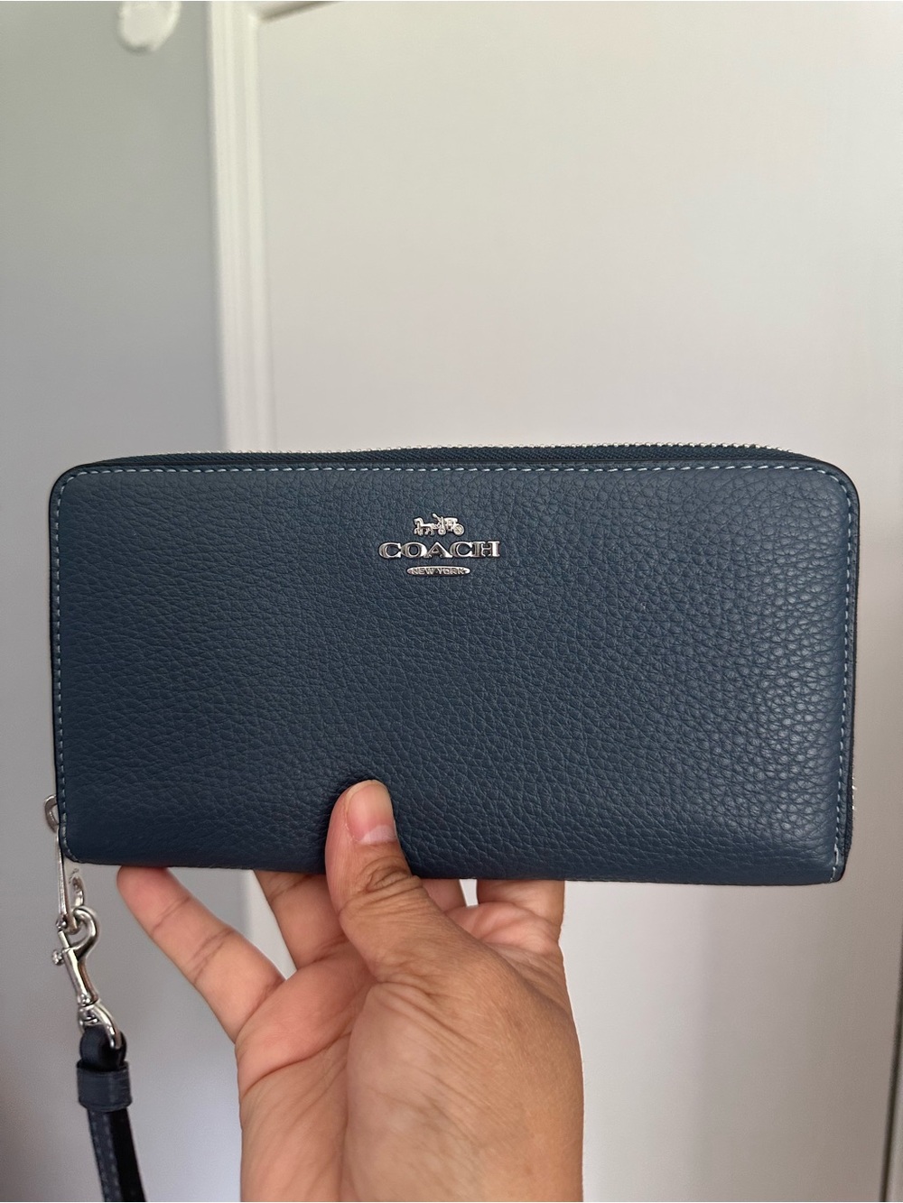 Coach Wallet Zipper around and Wristlet - Picture 9 of 11